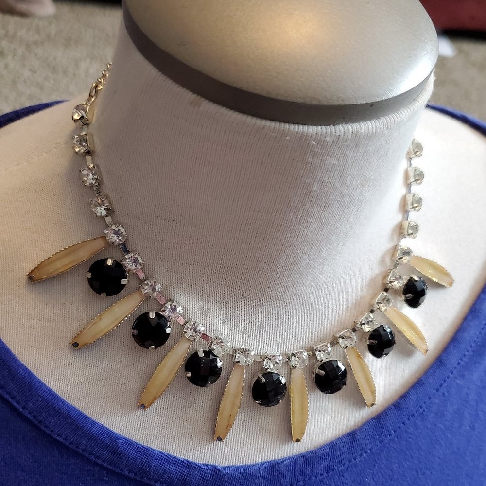 14" Silver Tone Rhinestone Collar Style Necklace